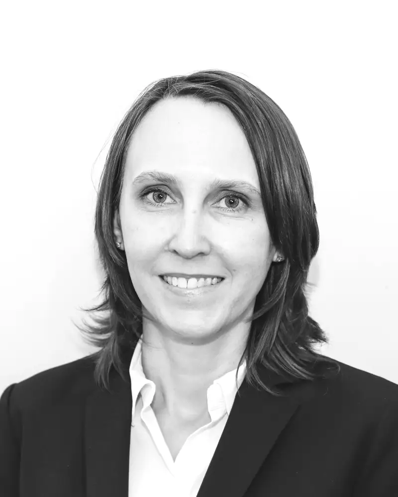 Nina Pelon, Managing Broker at Moment Realty